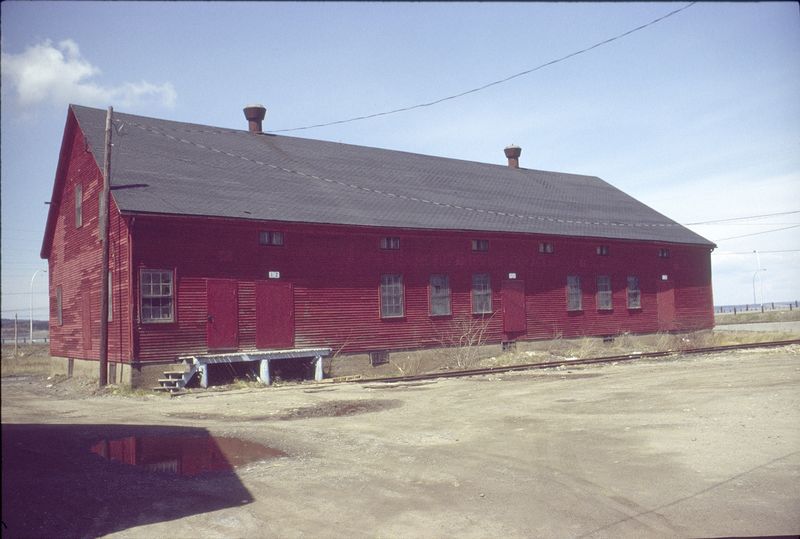 File:Apple Exporting Co Windsor April 79.jpg
