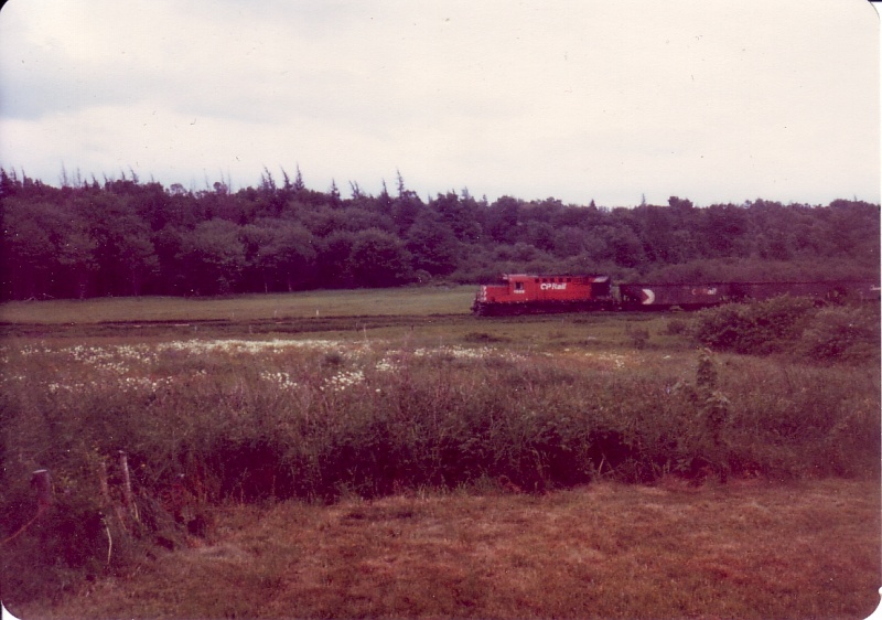 File:Eb ballast train at bloomfield.jpg