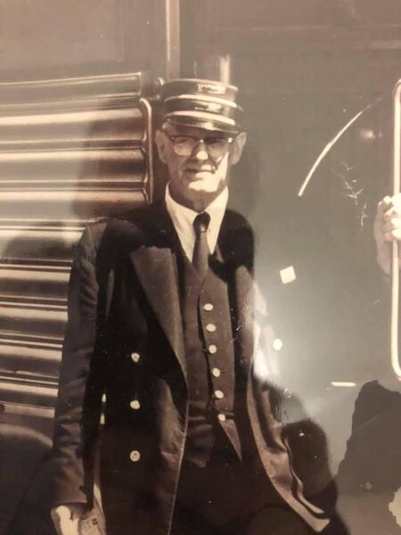 File:Merle Whitman Dayliner Conductor.jpg