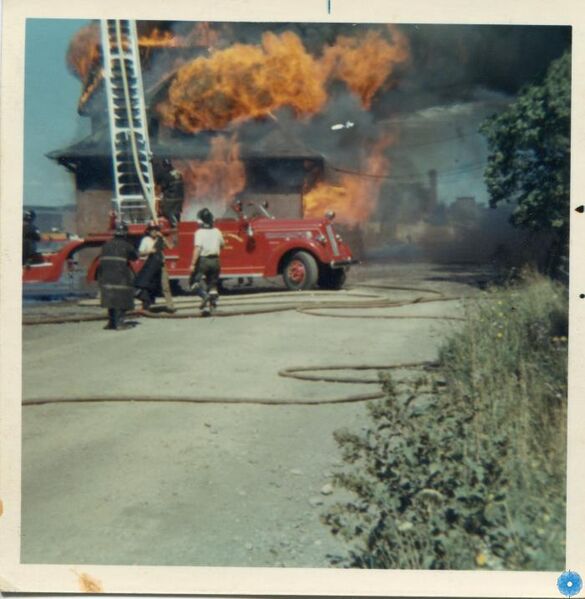 File:WHHS 92.853.4.jpg