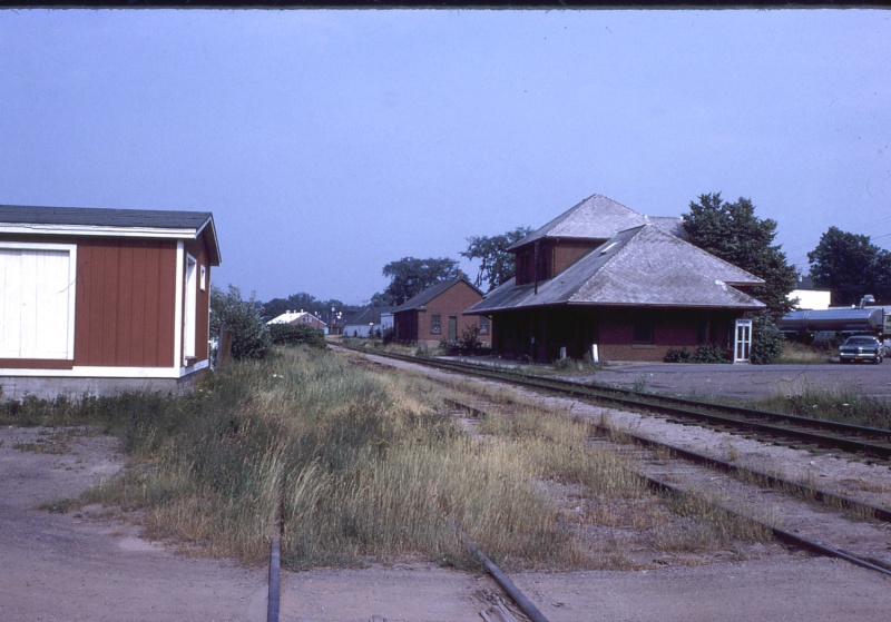 File:Wolfville, NS July 18, 1975.jpg