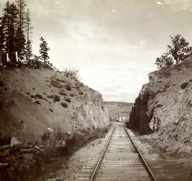 File:2004.205.28 Deep Cut in D.A.R. line near Bear River N.S..jpg