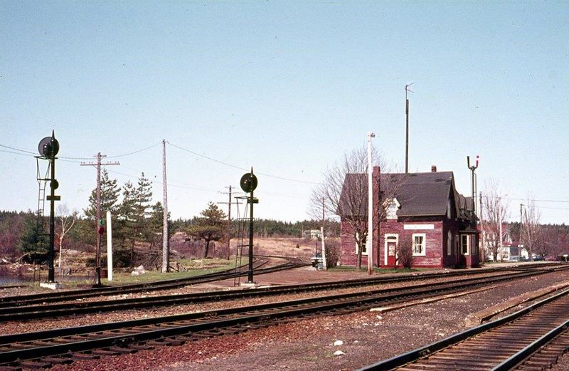 File:27-069a Windsor Jc Station 750510.jpg