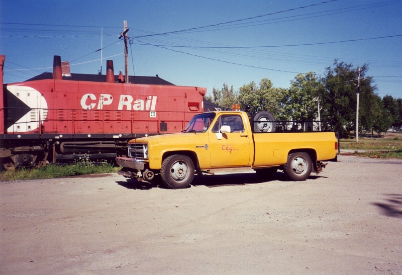 File:August 29 1993 CAR truck at Hantsport.jpg