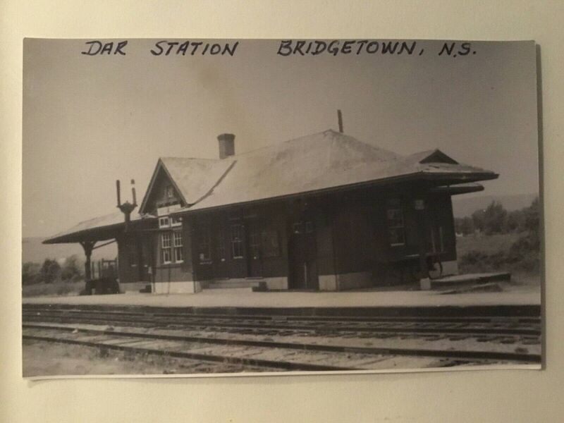 File:BridgetownStation01.jpg