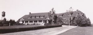 CPR Lakeside Inn 1949.jpg