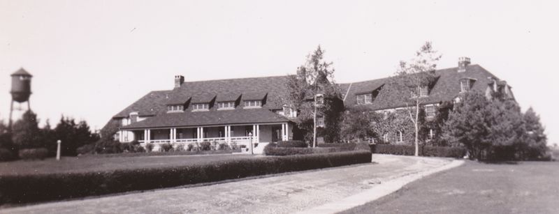 File:CPR Lakeside Inn 1949.jpg