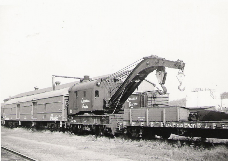 File:CP 414324 Kentville NS Aug 10, 1971.jpg
