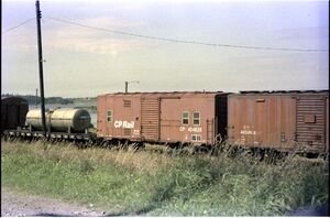 DAR404828 & 403381 Yarmouth 1986.jpg