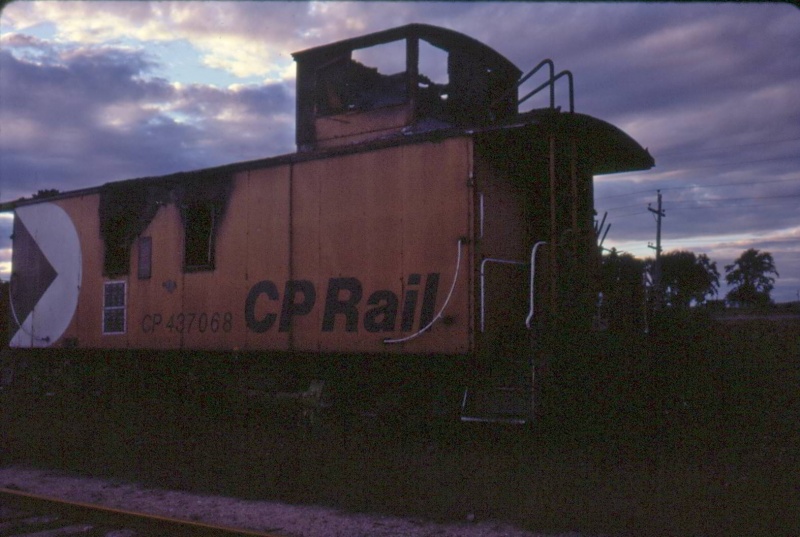 File:DAR437068b.jpg