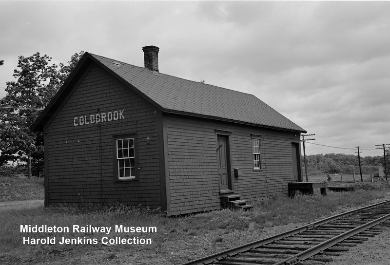 File:DAR - Coldbrook Station-Harold Jenkins Photo-August1960.JPG