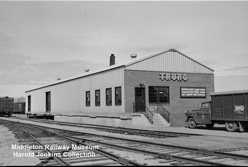 File:DAR - Truro Station - Harold Jenkins Photo-27April1960.JPG
