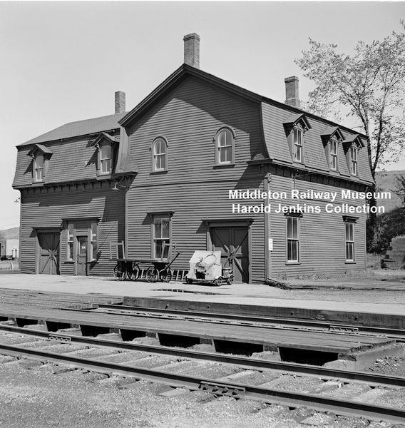 File:DAR - Windsor Station - Harold Jenkins Photo-July1959.JPG