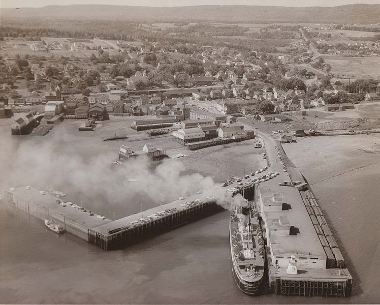 File:Digby ferry wharf.jpg