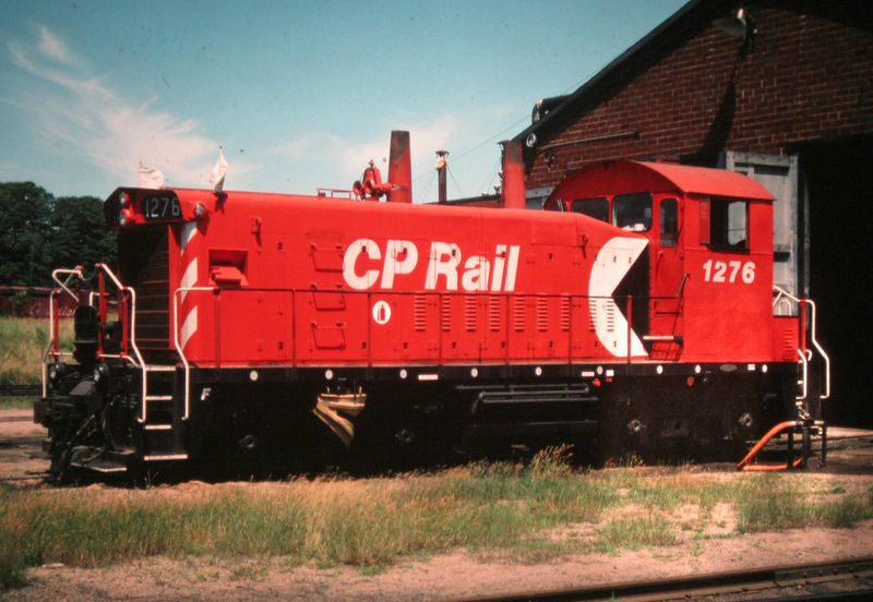 File:Engine 1276 in Kentville 1985 July 25.jpg