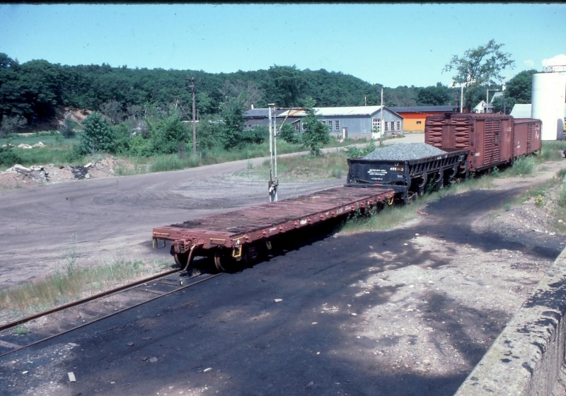 File:Freight equipment Kentville, NS 7-13-86 K.jpg