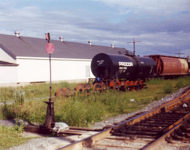 File:Hantsport. Wheel greasing. July 6, 1993.jpg