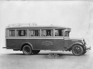 PinesBus.jpg