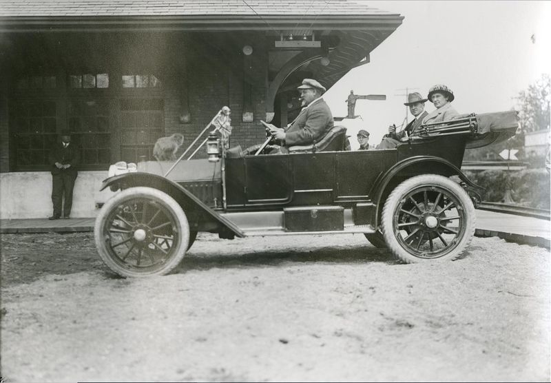File:Station to Hotel Ride.jpg