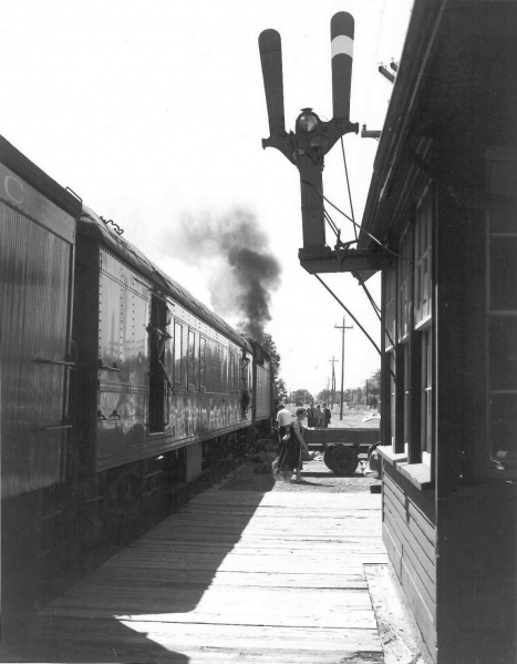 File:Stopover - CPR No 25352.jpg