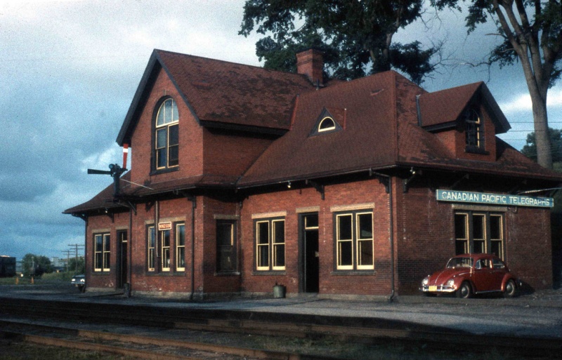 File:Windsor Station Brick.jpg