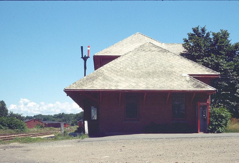 File:Wolfville side view.jpg